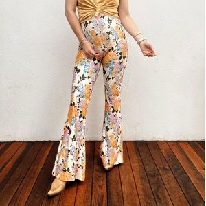 NWT NOVELLA ROYALE JANIS BELLS short inseam size L